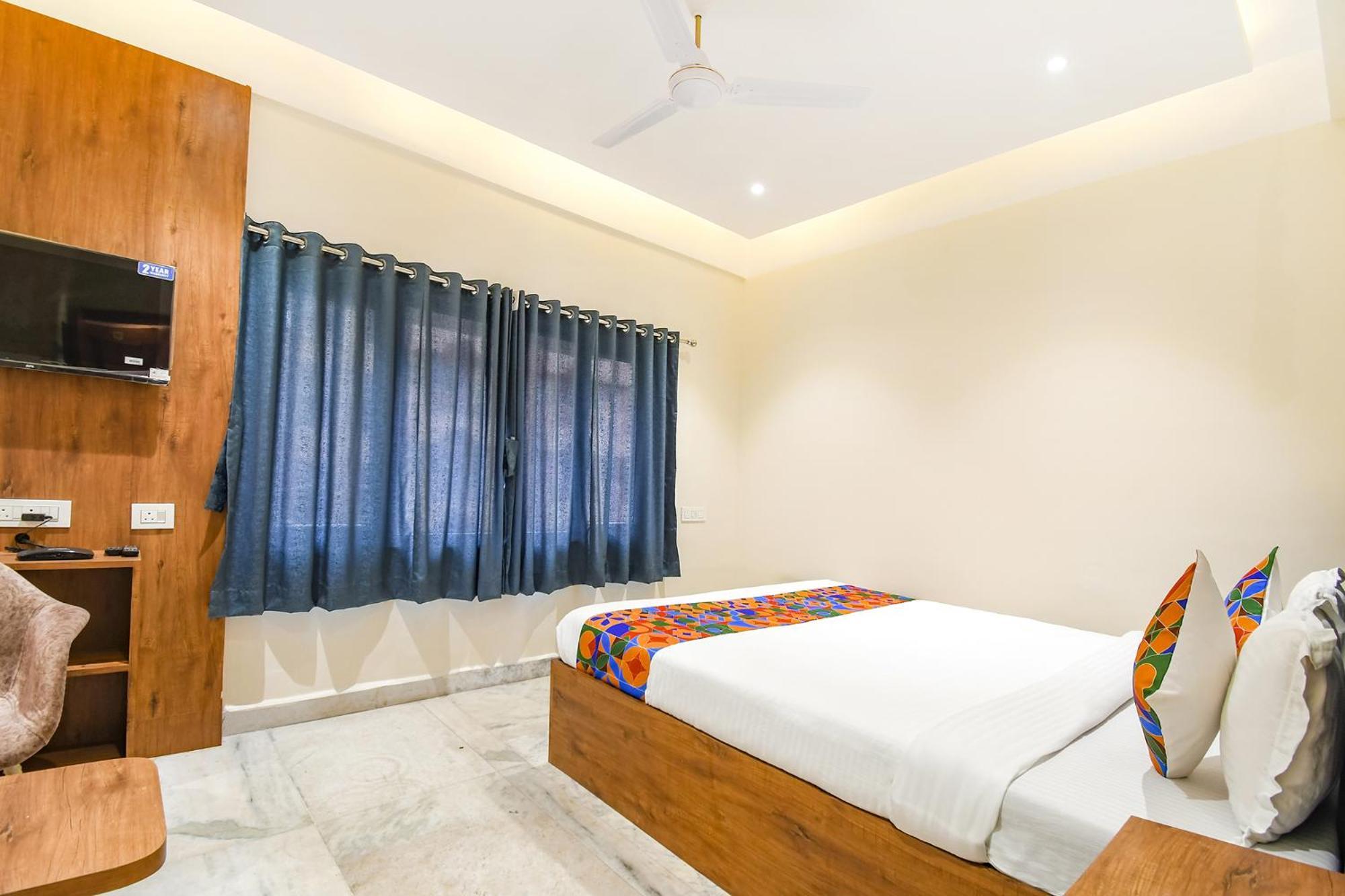 Fabhotel Prime The Golden Plaza - Nr Tarapith Temple Exterior foto