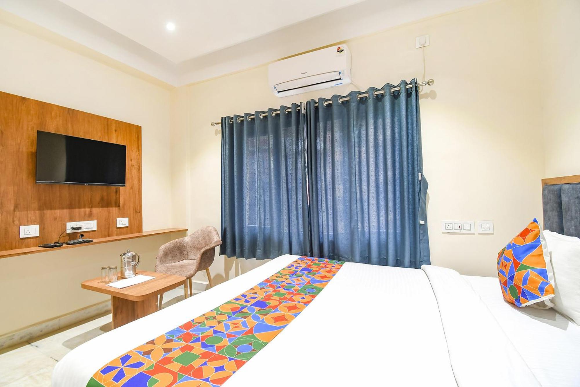 Fabhotel Prime The Golden Plaza - Nr Tarapith Temple Exterior foto